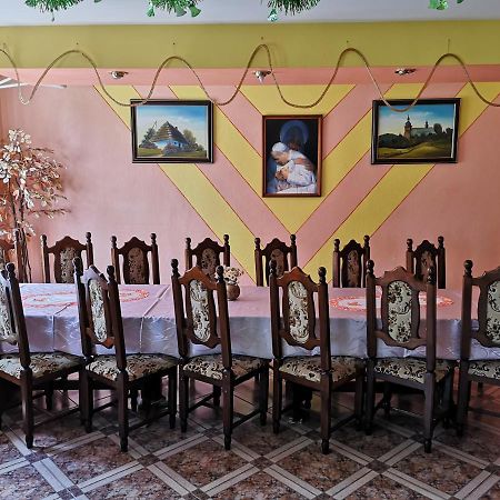 Hotel Biela Labut à Michalovce Extérieur photo