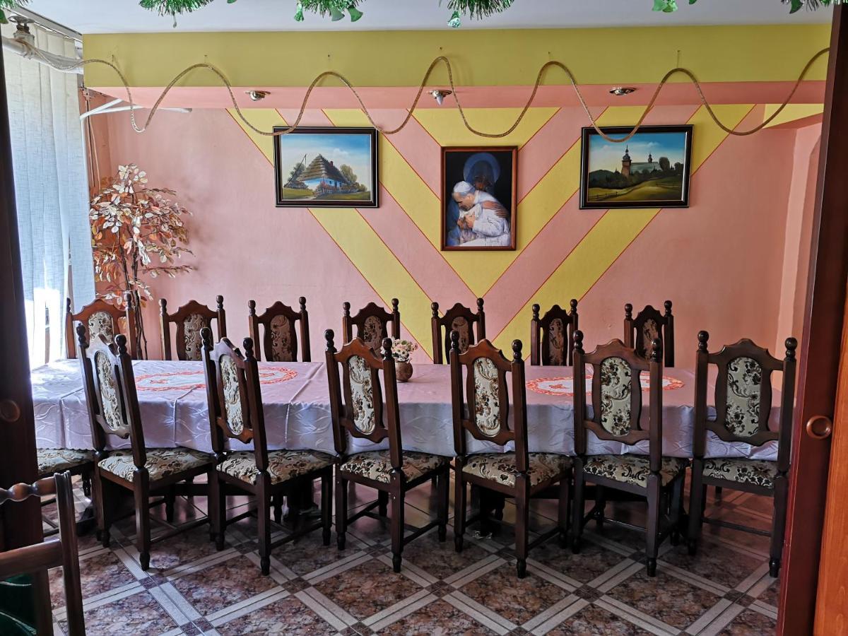 Hotel Biela Labut à Michalovce Extérieur photo
